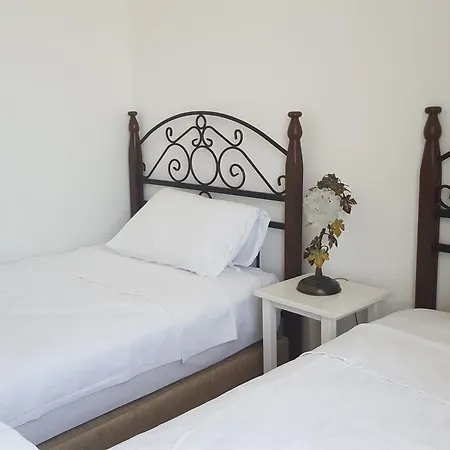 Adamarin Hotel 3*